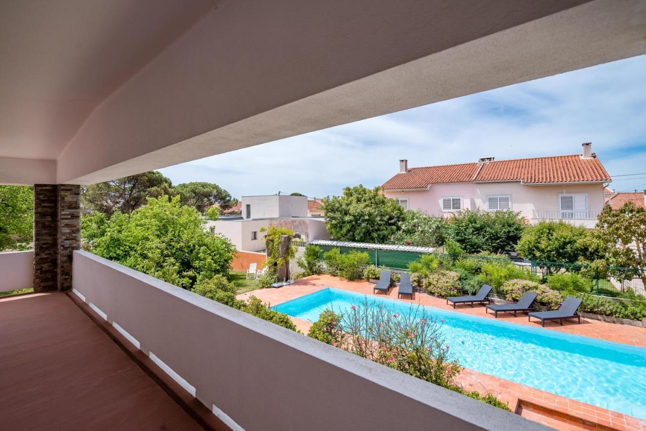 Vip House - Pool & Beach In Caparica Шарнека Екстер'єр фото